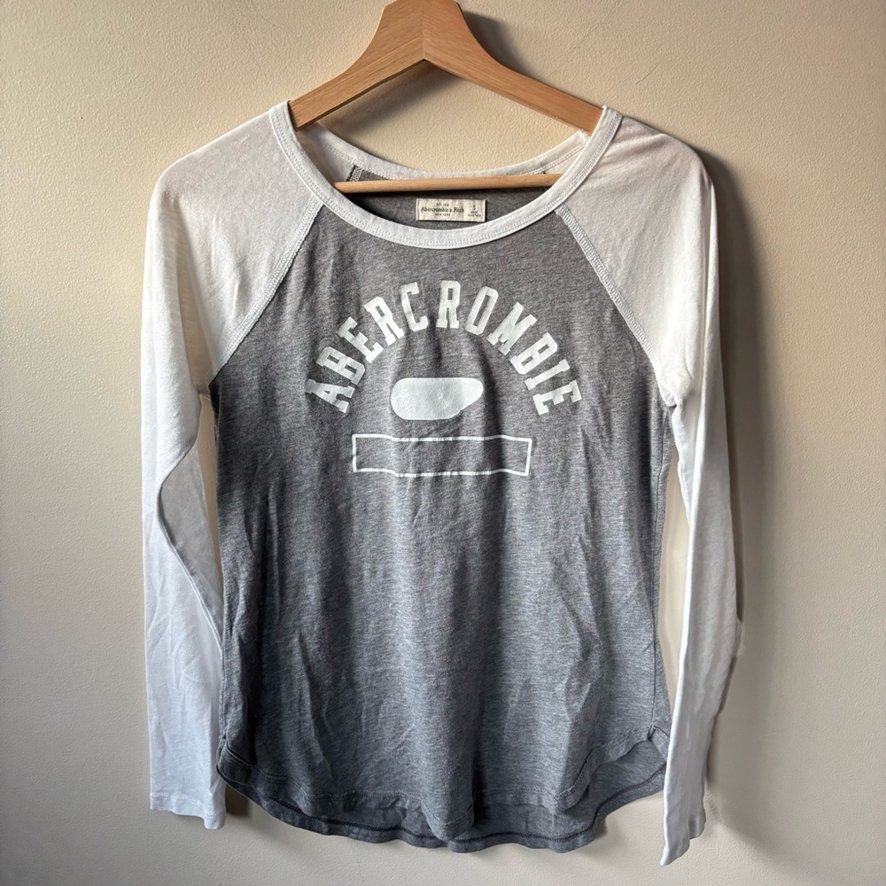 Abercrombie Gray and White Long Sleeve Shirt
